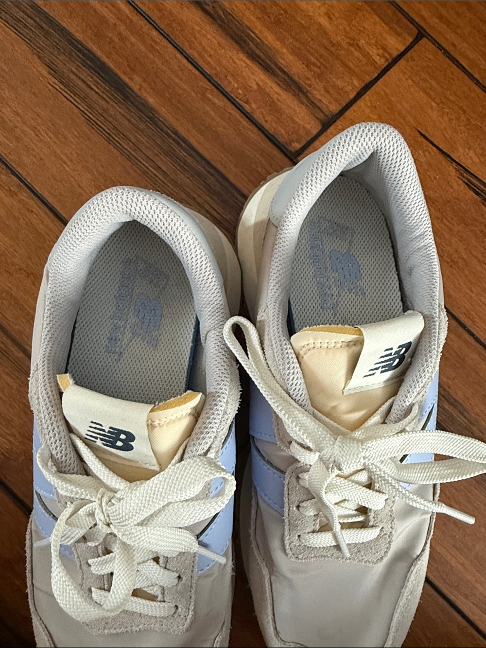 New Balance women’s Light Gray & Light Blue 237 Sneakers - Picture 4 of 7